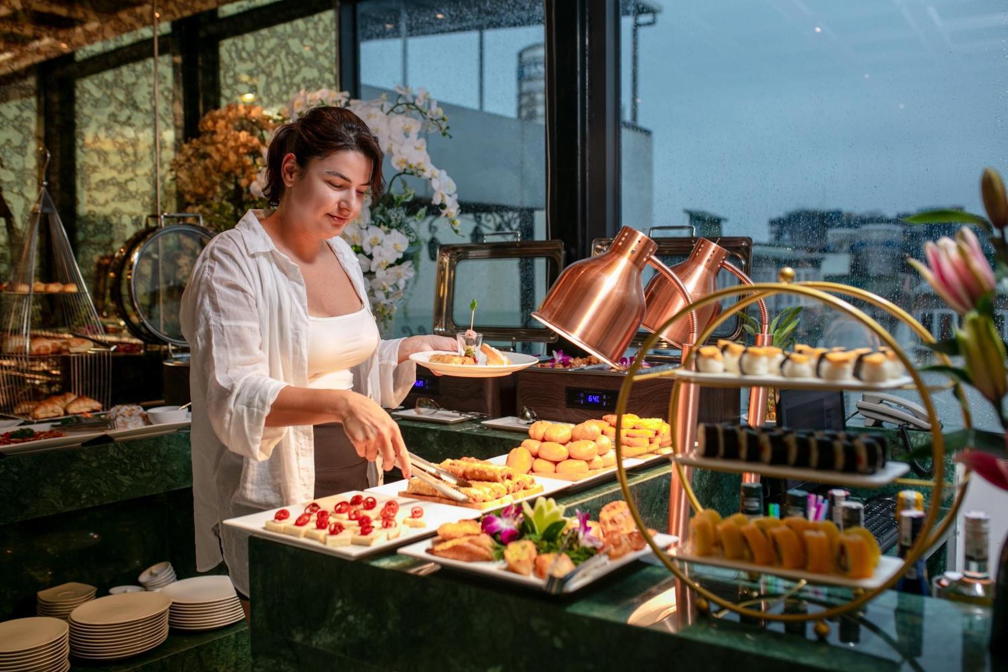 Le Premier Hotel & Rooftop Bar Hanoi Zewnętrze zdjęcie
