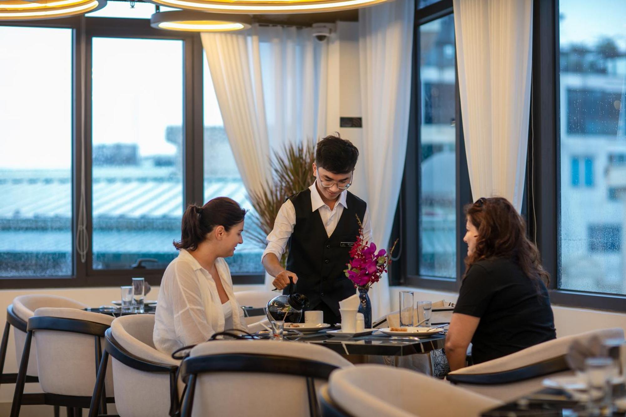 Le Premier Hotel & Rooftop Bar Hanoi Zewnętrze zdjęcie