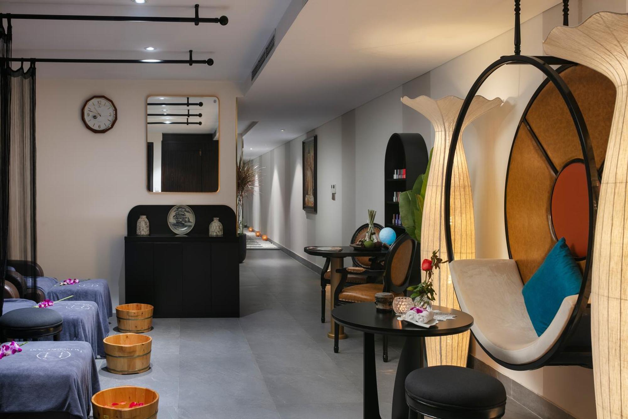 Le Premier Hotel & Rooftop Bar Hanoi Zewnętrze zdjęcie