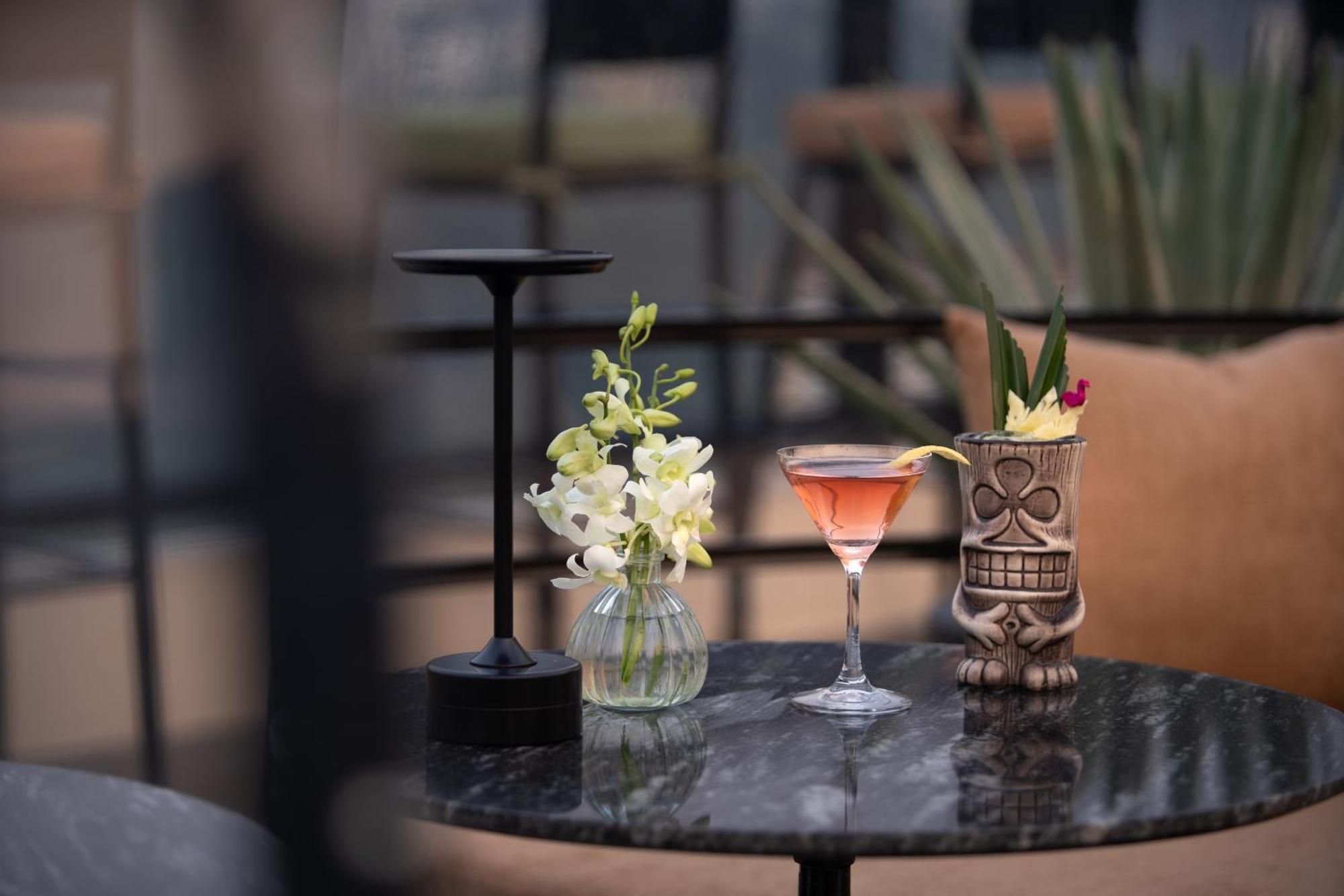 Le Premier Hotel & Rooftop Bar Hanoi Zewnętrze zdjęcie